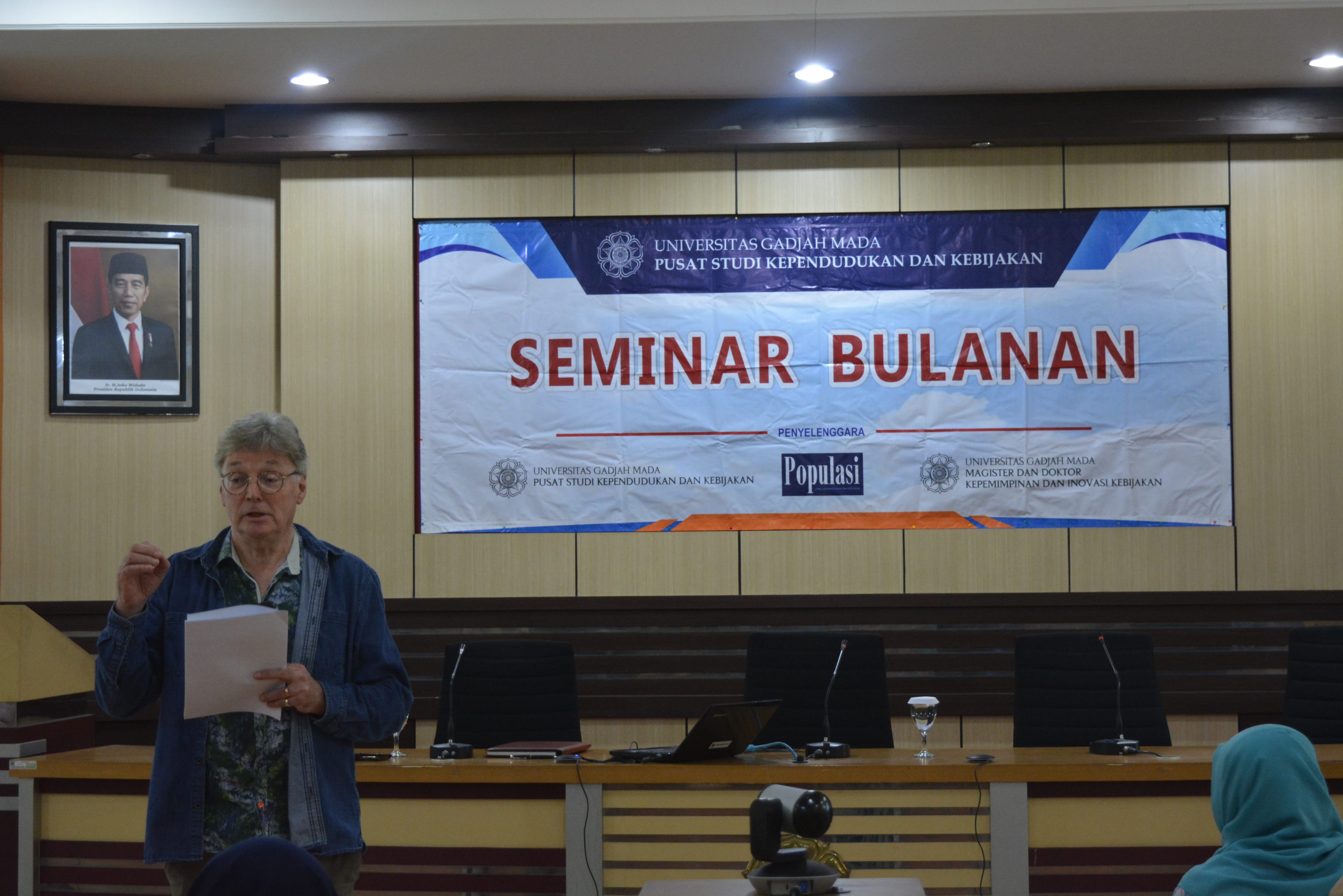 Seminar How to Enjoy the Process of Scientific Writing  Bersama Prof. Ben White-6